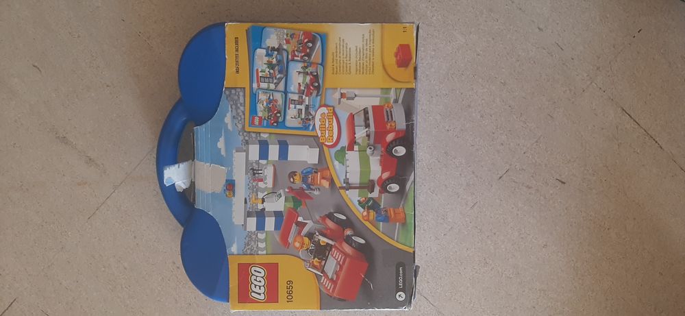 Lego Vehicle Suitcase 10659