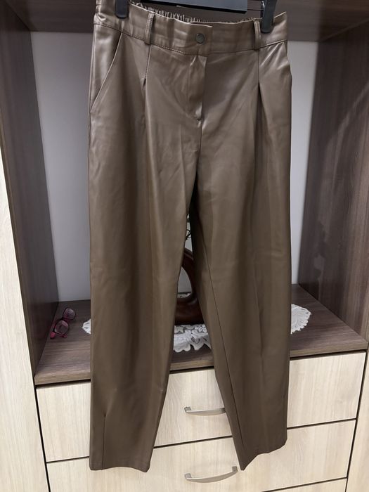 Штани з екошкіри