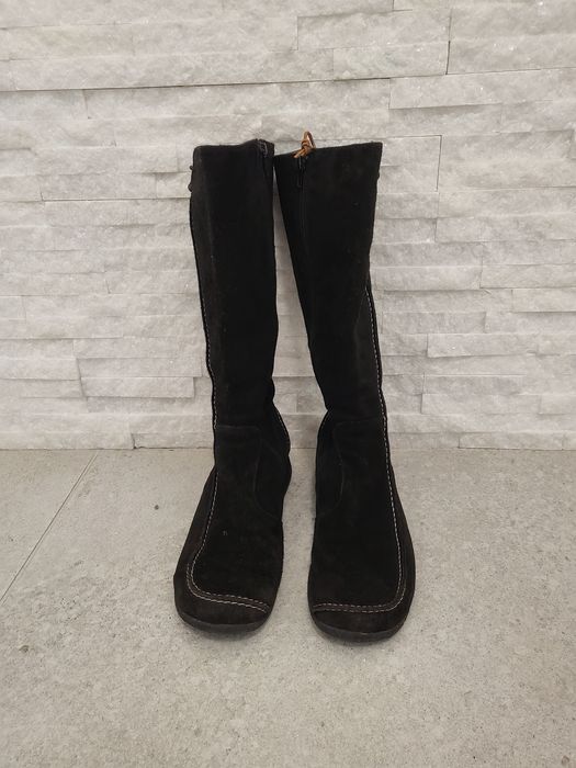 Sprzedam zamszowe kozaki