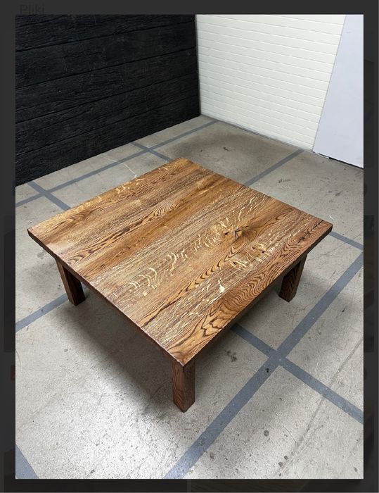 Dębowy stolik kawowy