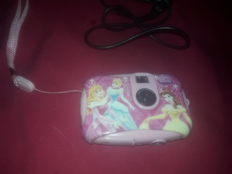 Digital Camera64738832235393120