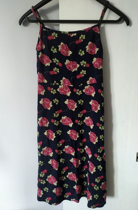 granatowa wiskozowa sukienka w róże S M