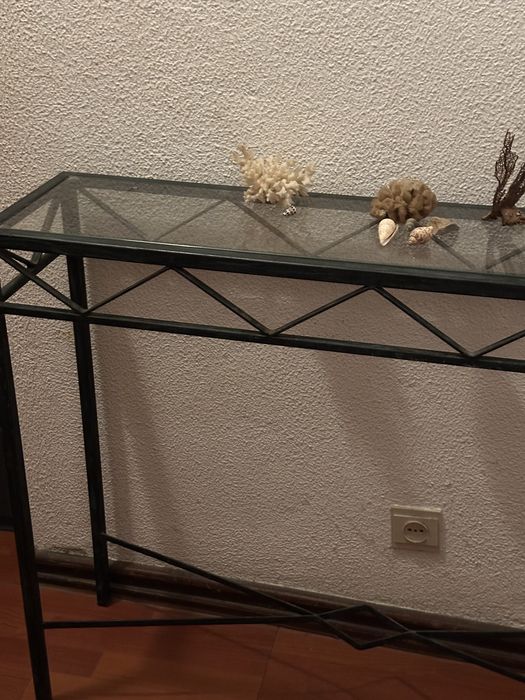 Mesa / Aparador em Ferro com Tampo de Vidro