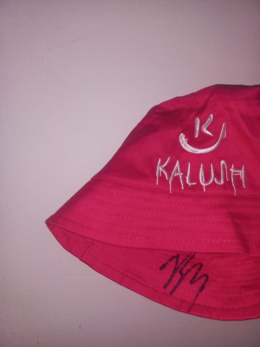 (нова) панама калуш з підписом