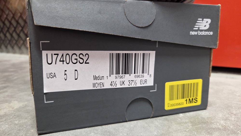 New Balance U740 37.5