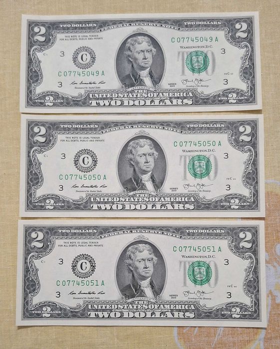 Estados Unidos - lote 3 notas de 2 dollars números seguidos