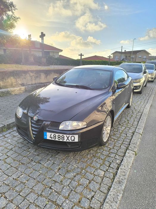 Alfa GT 1.9 JTD BERTONE ( Revisão geral  óleo/filtros/oleo caixa/velas/braços superiores, 4 pneus , IUC e inspeção feitos até o próximo ano 06/ 2027)