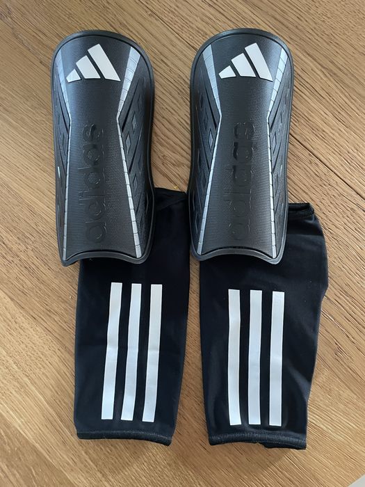 Nagolenniki ADIDAS TIRO SG LGE HN5606 czarny L