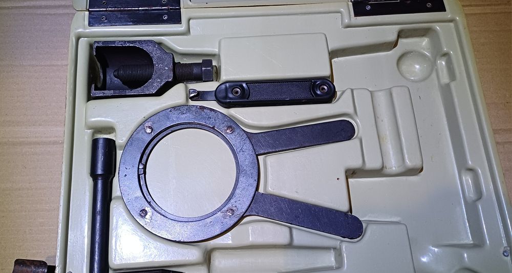 Набор приспособлений для ремонта Москвич