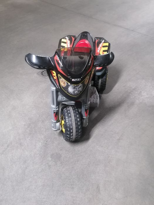 Moto elétrica criança