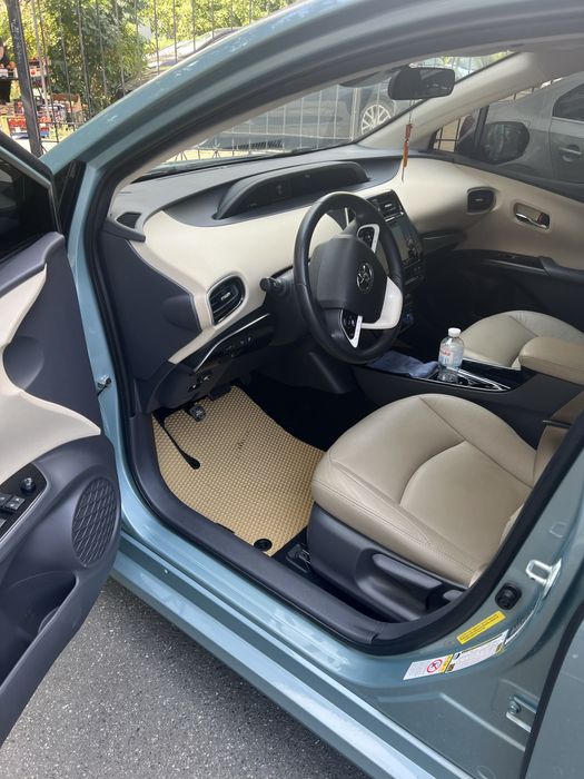 Оренда Toyota приус 50 по Київу та обл