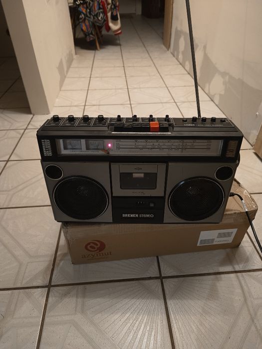 Boombox retro 80-90 lata sprawny