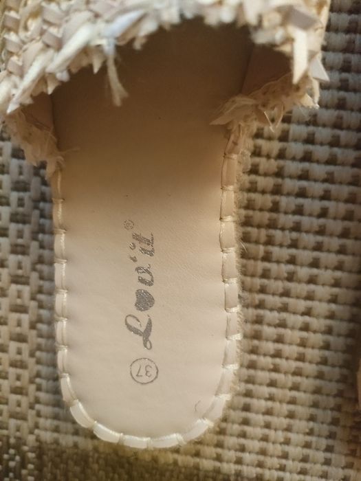 Beżowe klapki plecione, damskie,