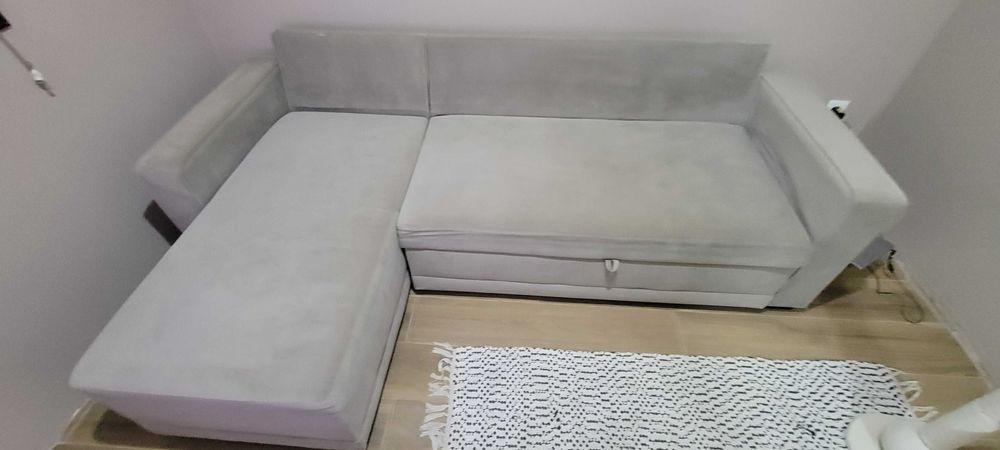 Sofa com chesise