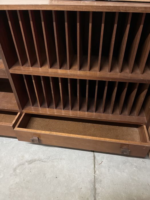 Mobel antigo de arquivo