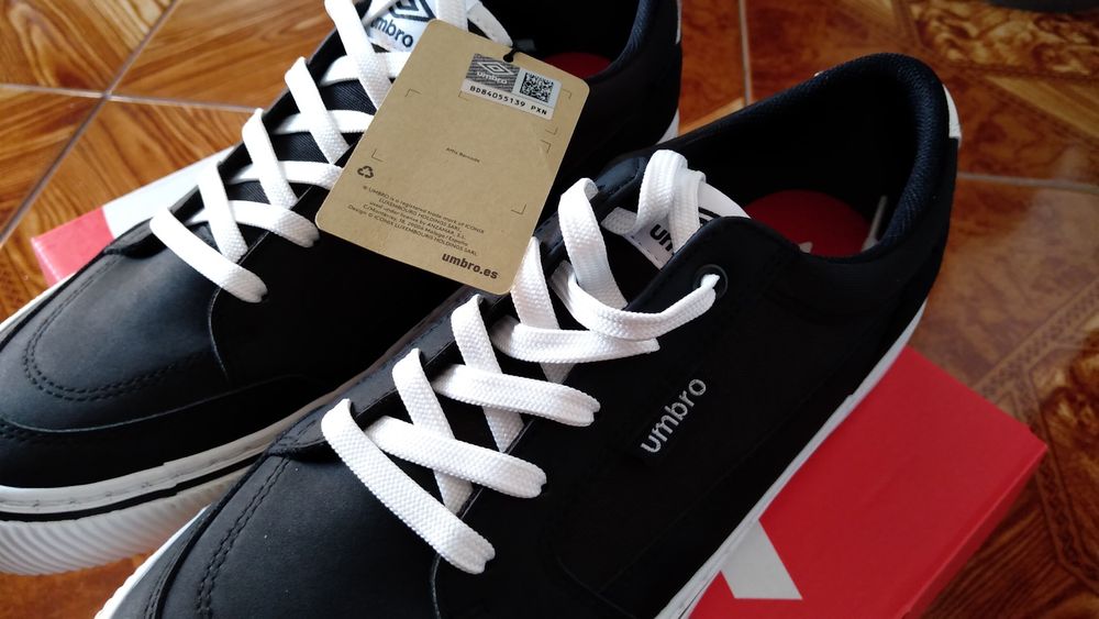 Sapatilhas Umbro Novas