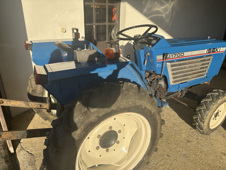 Trator iseki TU1700