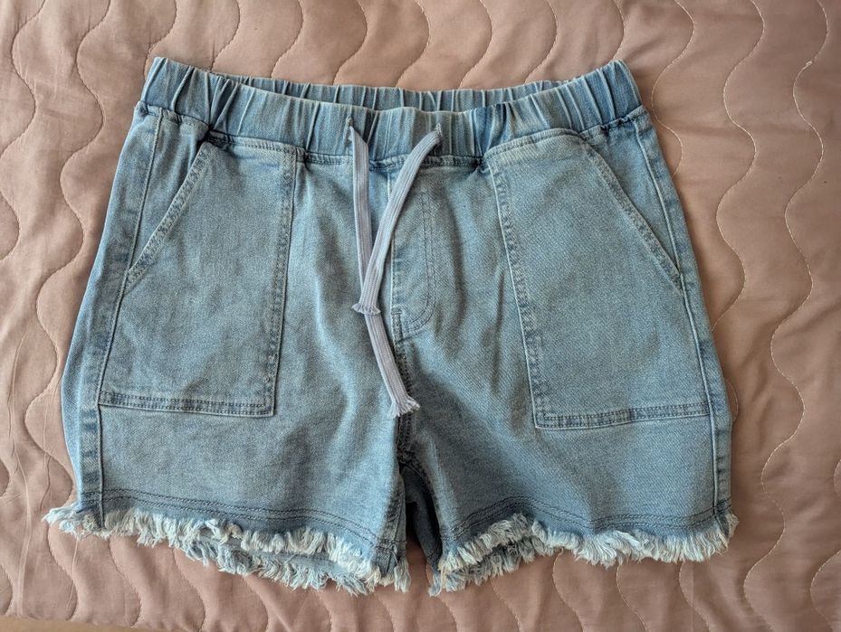 Жіночі джинсові шорти