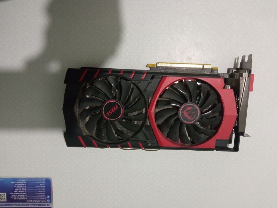 R9 380 відеокарта