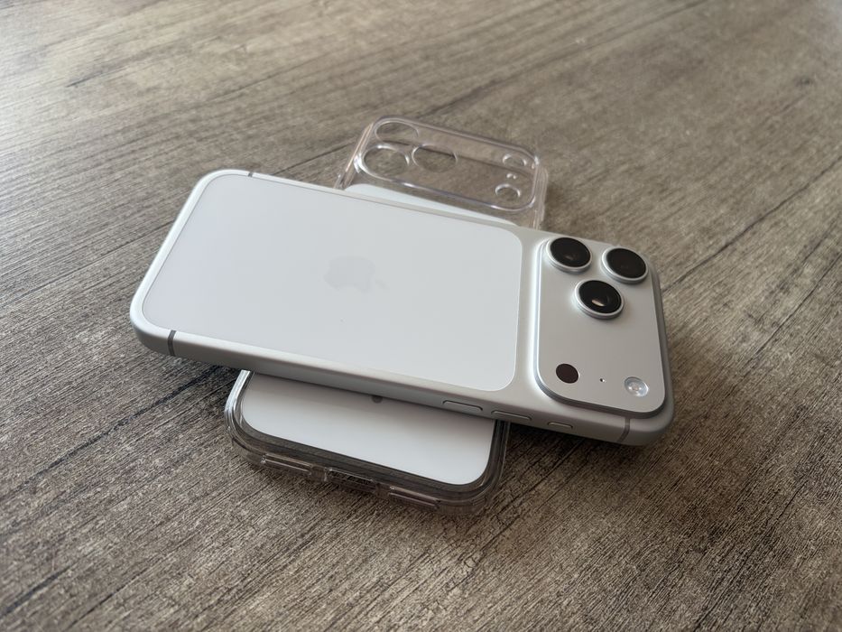 iPhone 17 Pro Max 256 gb Silver 100% kondycji (tylko eSIM)