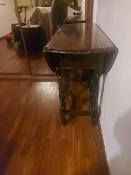 Mesa holandesa bom estado