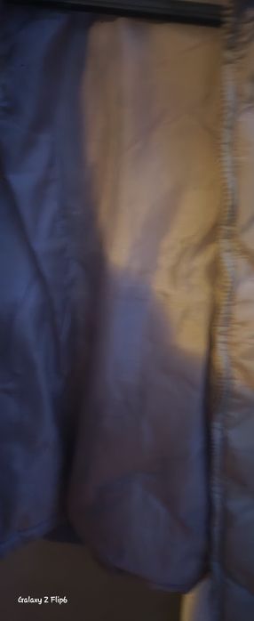 Bezrękawnik zniszczone gumki