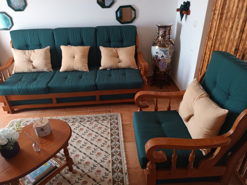 Conjunto de sofas + mesa