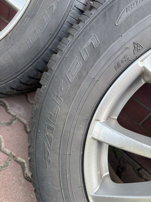 Komplet felgi opony wielosezon super stan Falken