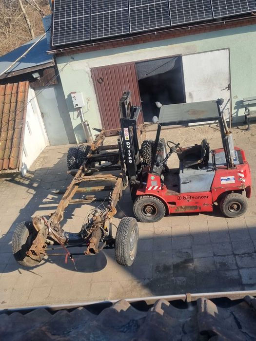 Wozek widłowy Bułgar 2,5t