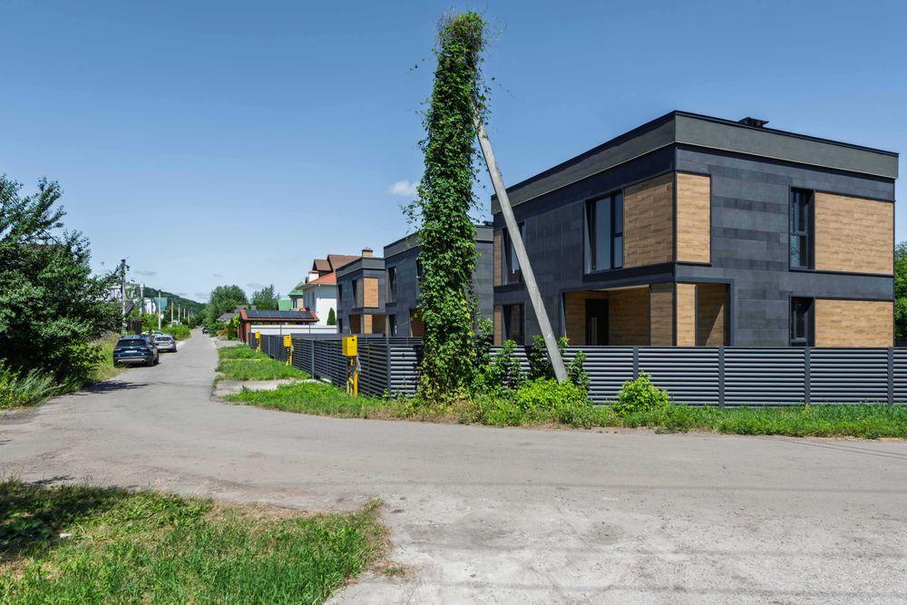 Продаж сучасний будинок 168 м² у стилі High-Tech, 6 соток, КМ «Quiet Place», Чапаївка, Голосіївський р-н, Київ