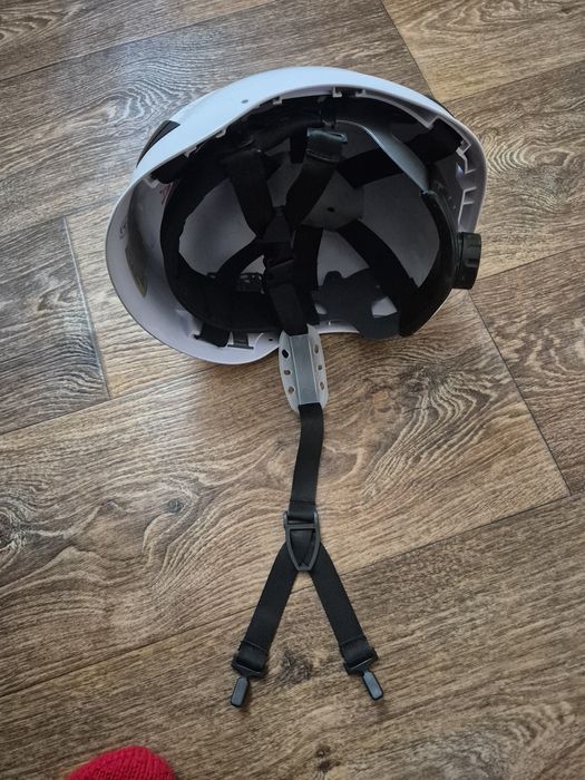 Каска будівельна