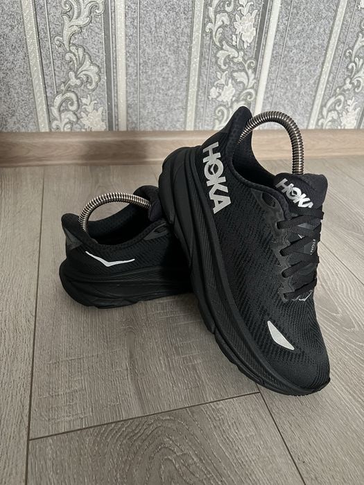 Кросівки Hoka