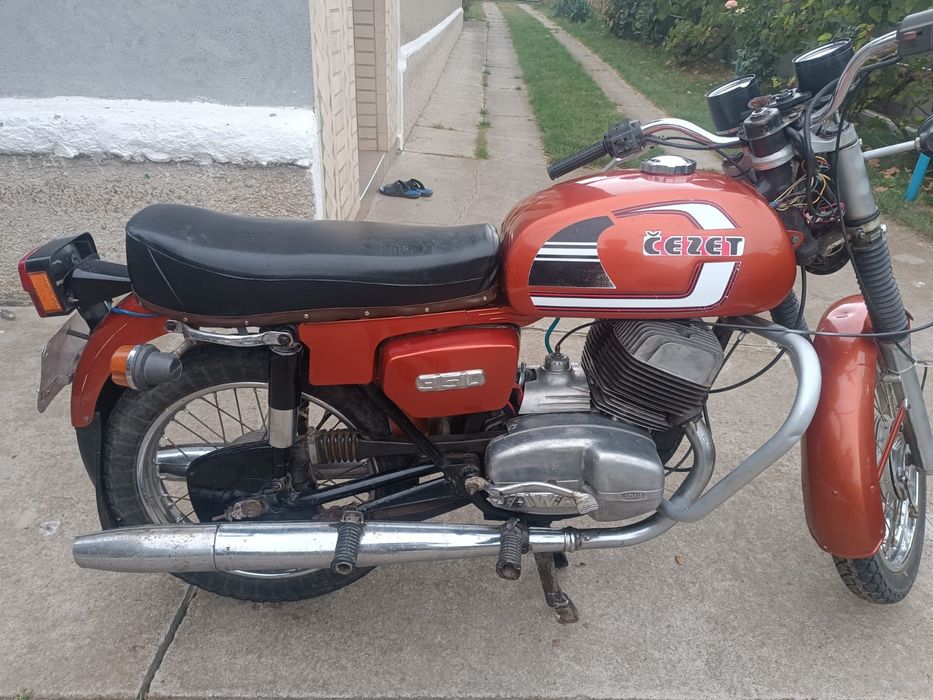 Cezet 350 6v 1976 року випуску.