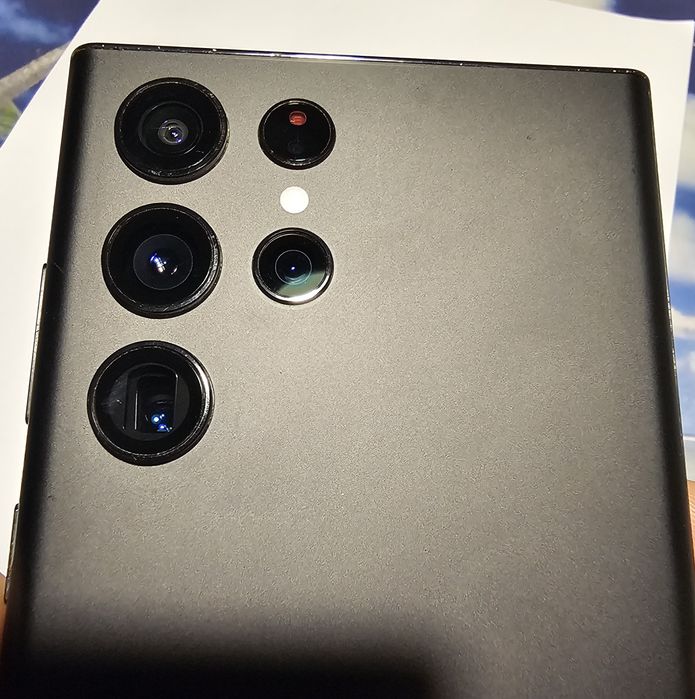 Samsung Galaxy S22 Ultra - 12 Gb. Ram - 256 Gb.