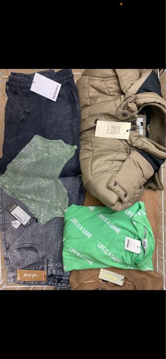 Ubrania nowe z metkami