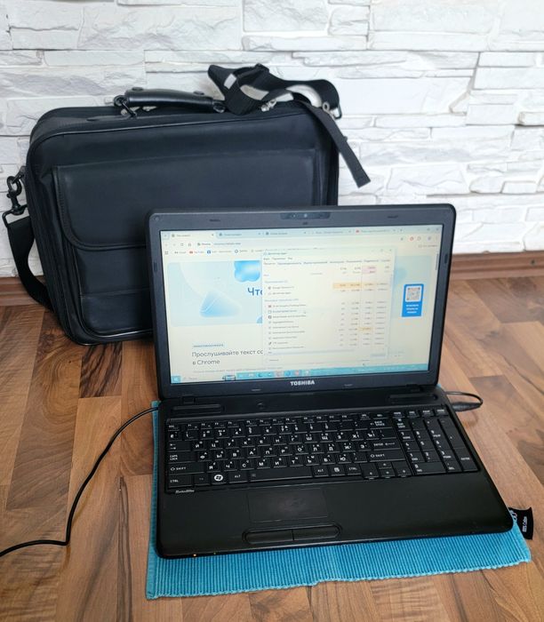 Toshiba Satellite C660-1QP 6GB ОЗУ состояние нового
Intel Pentium T450