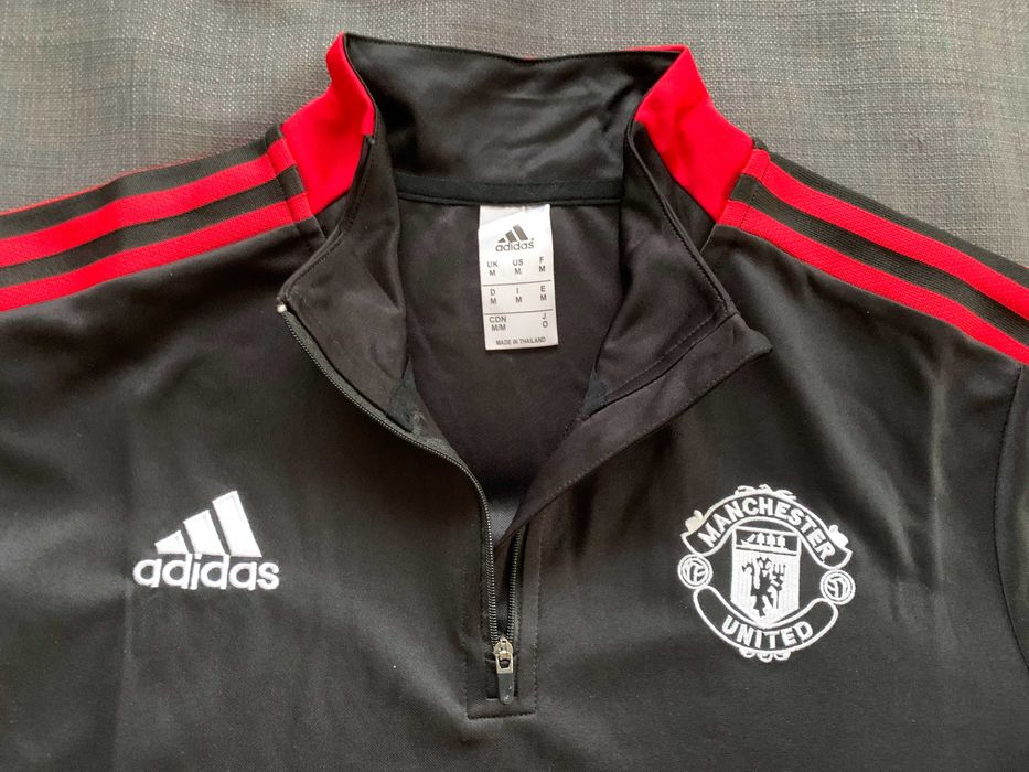 Camisola preta de treino / aquecimento Manchester United 2021, 2022