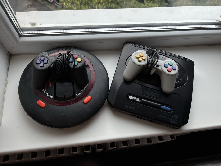 Приставки Sega Mega Drive 2 та Ba Tong одним лотом (Під ремонт / Запчастини)