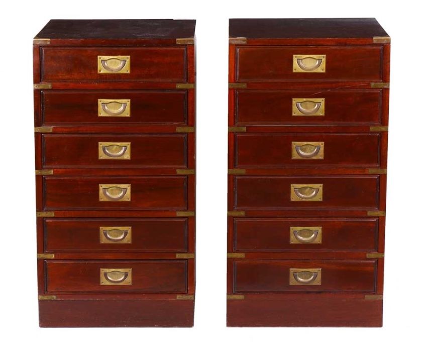 Par de mesas de cabeceiras