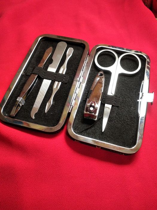 Новый маникюрный набор из нержавеющей стали