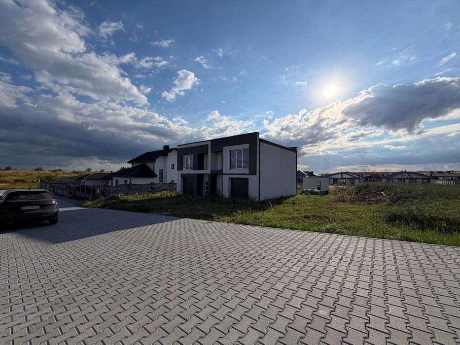 3-кімнатний котедж 110 м² з гаражем та 5 сотками у масиві Макарова
