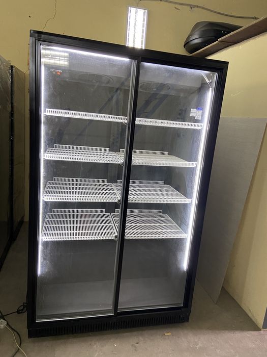 UBC Extra Lardge Холодильный шкаф Витрина для напитков Холодильник