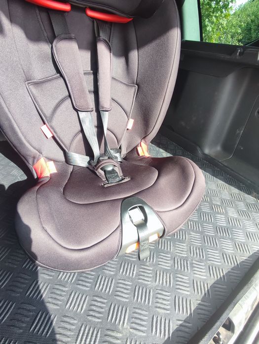 Автокрісло Chicco Gro-up группа 1/2/3 автокрісло кресло автомобильное