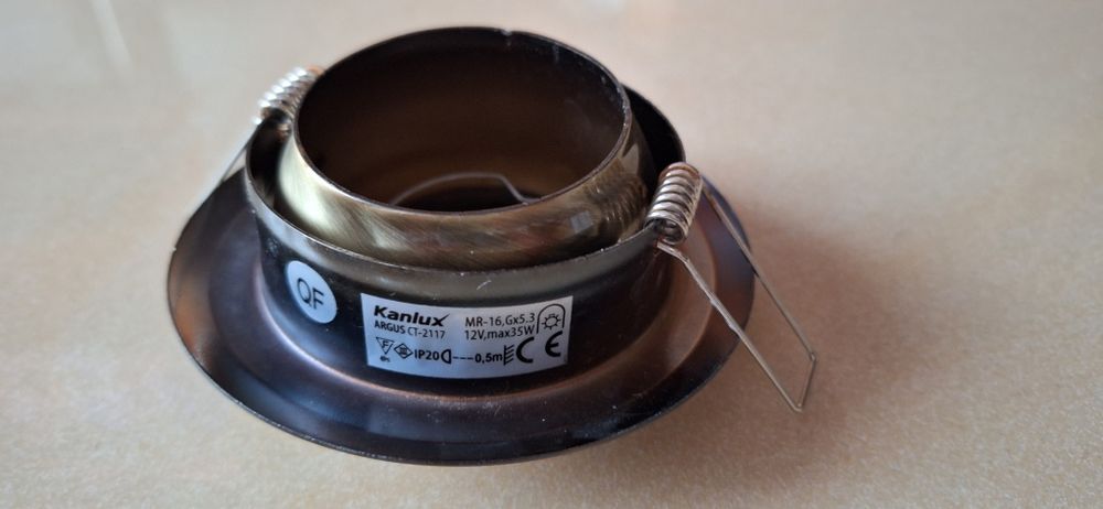 Oprawki Kanlux plus żarówki Led  GU 10