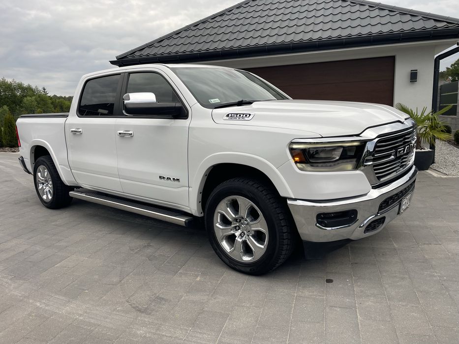 Dodge Ram 1500 5.7Lpg Laramie radio 12” 58tys km hak full led asystent