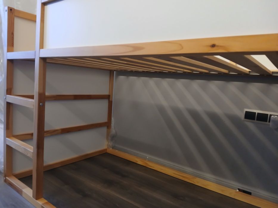 Łóżko dziecięce Ikea z 2 materacami