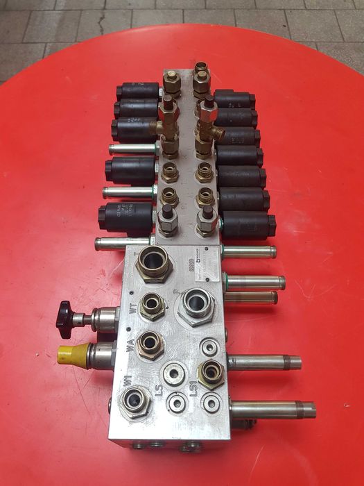 Blok sterujący LELY WELGER Bucher Hydraulics Oryginalny