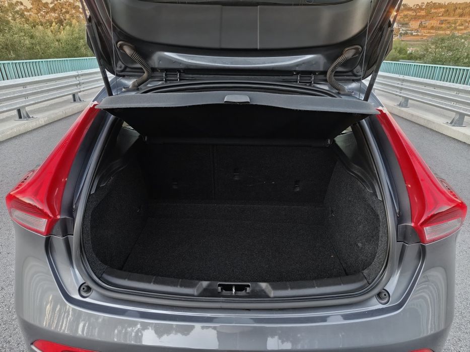 Volvo V40 R-design