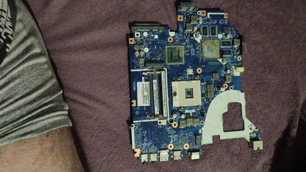 Sprzedam części do laptopa Acer V3 571G