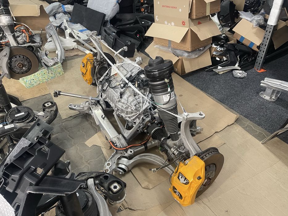 Передня підвіска ( розбір) Audi E-Tron